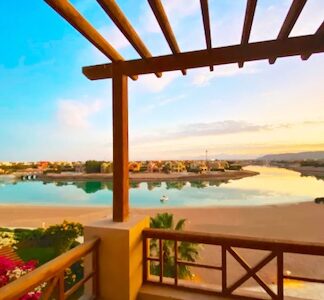Airbnb El Gouna Sabine with fabulous lagoon views. Book your Hurghada airport transfer with 123 Taxi & Tours Hurghada. Trusted 24/7 service used by locals