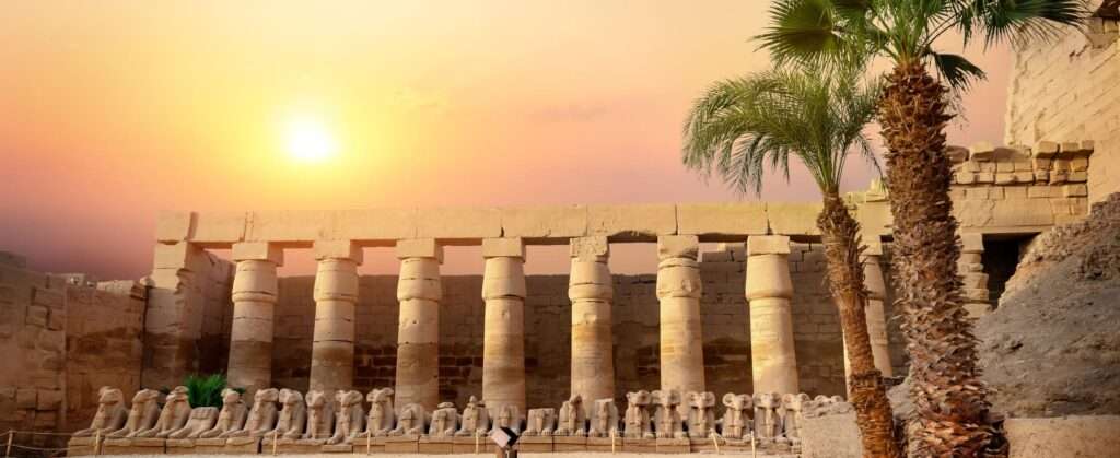 Private And Group Day Tours To Luxor From El Gouna. Visit Valley of the Kings, Hatshepsut Temple, Karnak Temple. All Inclusive & Transport Only Option Day Trips