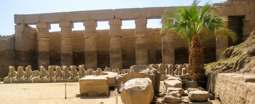 Private And Group Day Tours To Luxor From Soma Bay. Visit Valley of the Kings, Hatshepsut Temple, Karnak Temple. All Inclusive & Transport Only Options.
